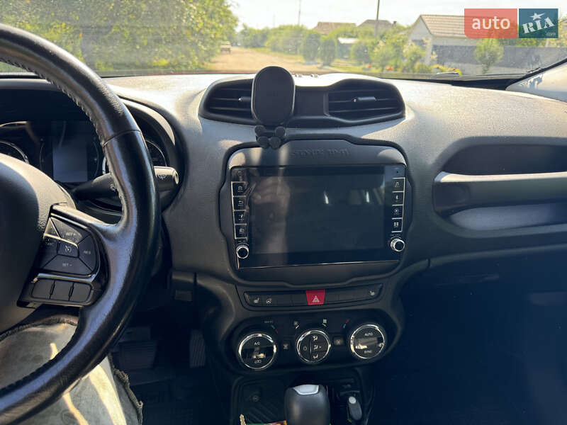 Фото Jeep Renegade з оголошення AUTO.RIA