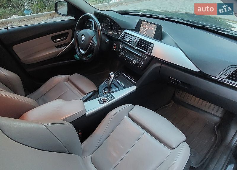 Фото BMW 3 Series з оголошення AUTO.RIA