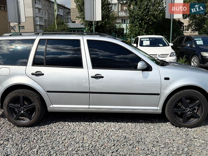 Фото Volkswagen Golf з оголошення AUTO.RIA