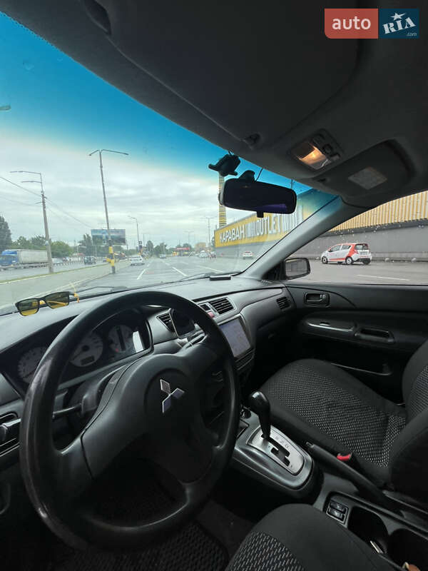 Фото Mitsubishi Lancer з оголошення AUTO.RIA