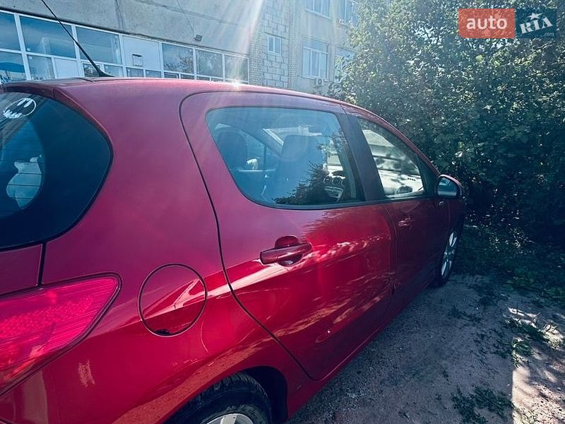 Фото Peugeot 308 з оголошення AUTO.RIA