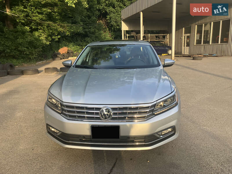 Фото Volkswagen Passat з оголошення AUTO.RIA