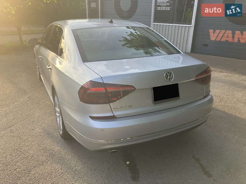 Фото Volkswagen Passat з оголошення AUTO.RIA