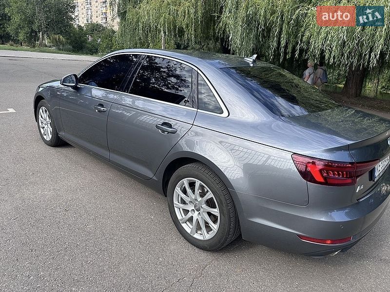 Фото Audi A4 з оголошення AUTO.RIA