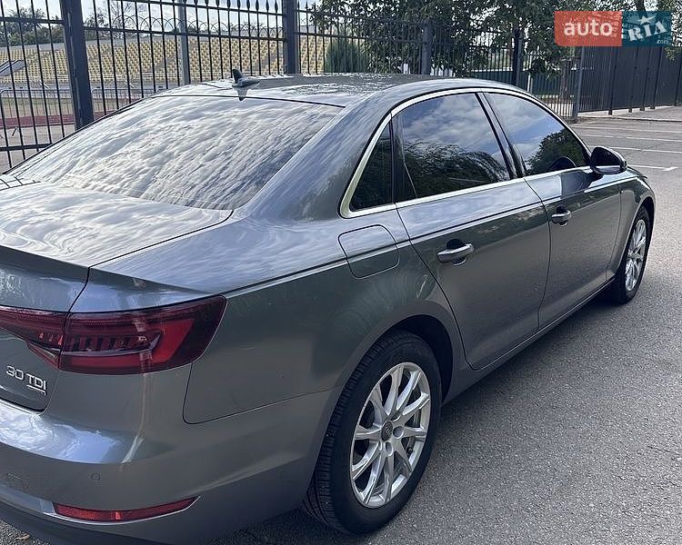 Фото Audi A4 з оголошення AUTO.RIA