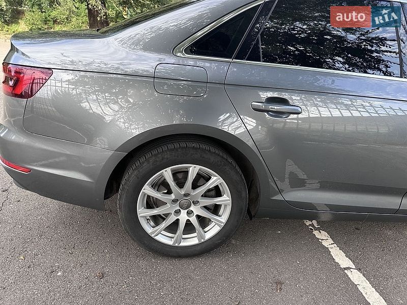 Фото Audi A4 з оголошення AUTO.RIA