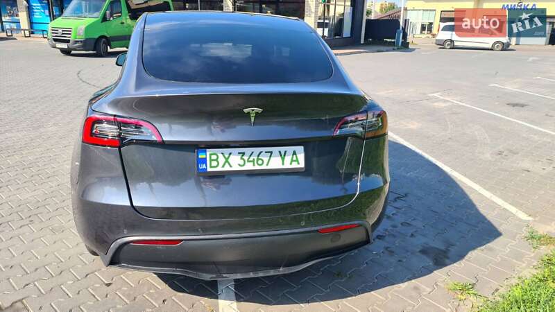 Фото Tesla Model Y з оголошення AUTO.RIA