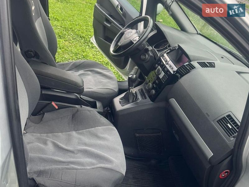 Фото Opel Zafira з оголошення AUTO.RIA