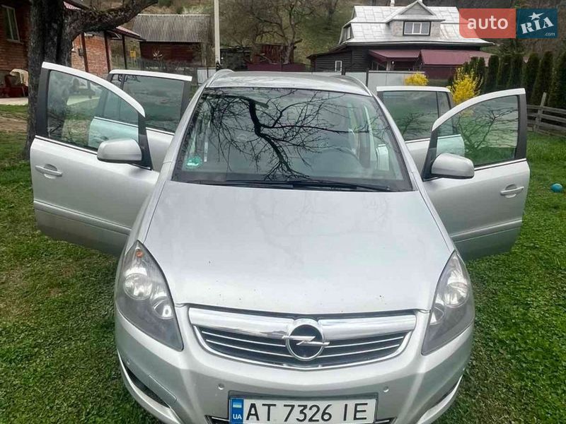 Фото Opel Zafira з оголошення AUTO.RIA