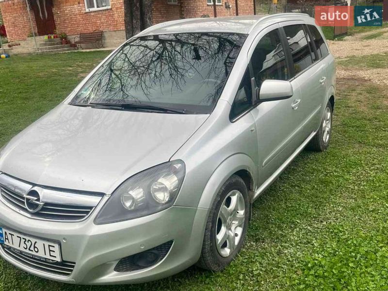Фото Opel Zafira з оголошення AUTO.RIA