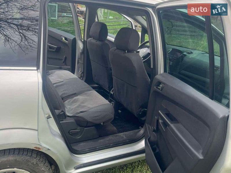 Фото Opel Zafira з оголошення AUTO.RIA