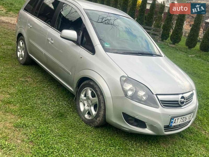 Фото Opel Zafira з оголошення AUTO.RIA