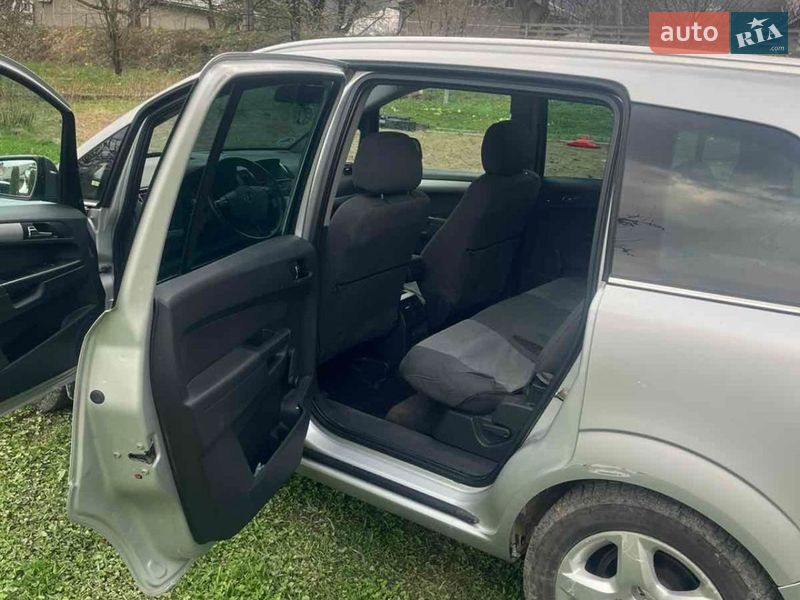 Фото Opel Zafira з оголошення AUTO.RIA