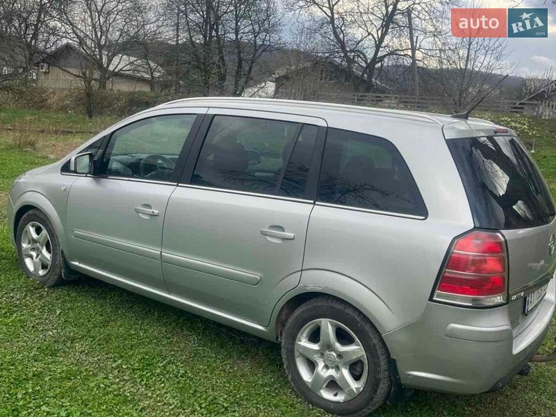 Фото Opel Zafira з оголошення AUTO.RIA