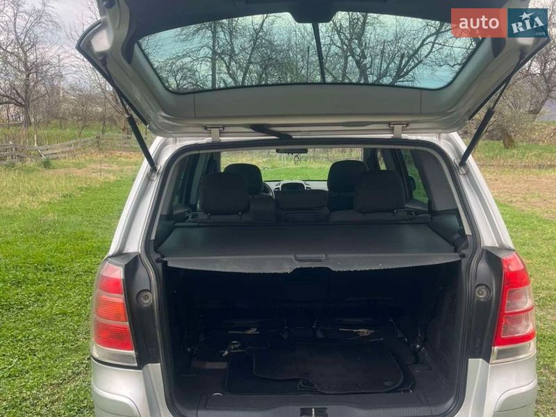 Фото Opel Zafira з оголошення AUTO.RIA