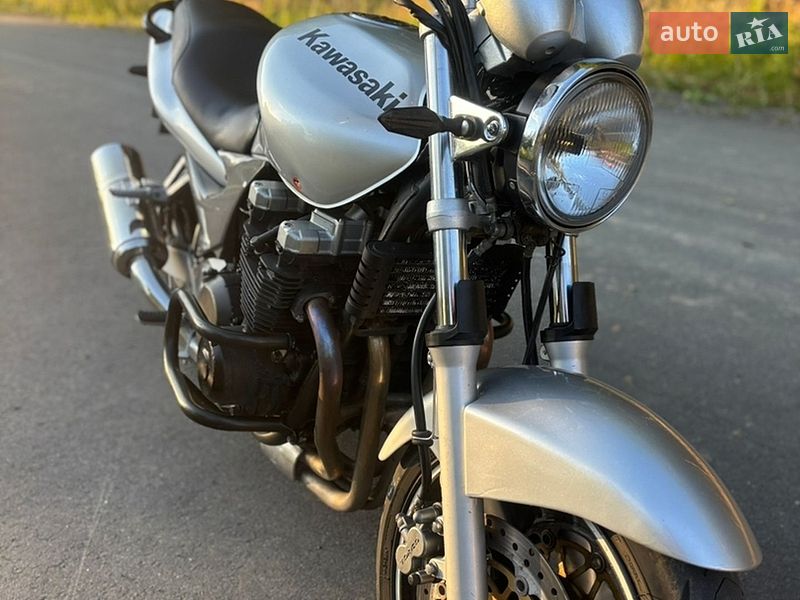 Фото Kawasaki ZR з оголошення AUTO.RIA
