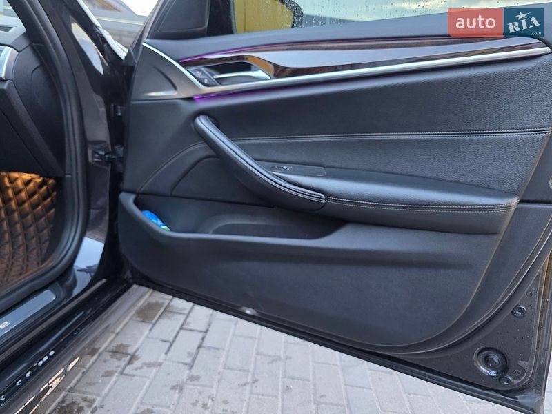 Фото BMW 5 Series з оголошення AUTO.RIA