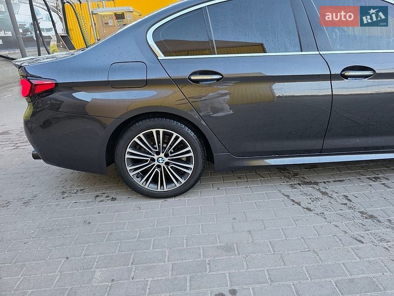 Фото BMW 5 Series з оголошення AUTO.RIA