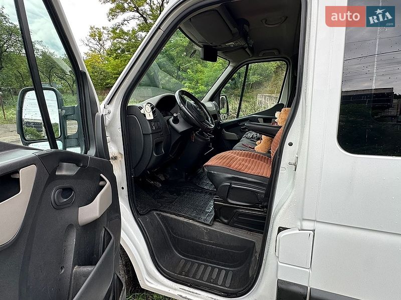 Фото Renault Master з оголошення AUTO.RIA
