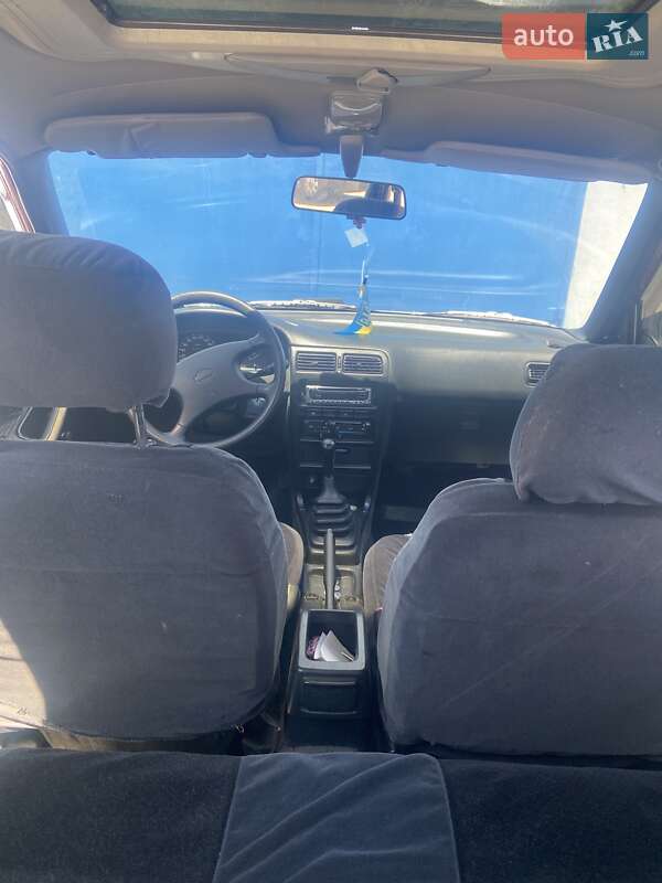 Фото Nissan Sunny з оголошення AUTO.RIA