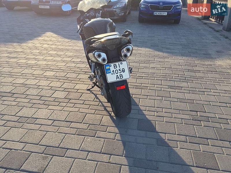 Фото Honda VFR 800 VTEC з оголошення AUTO.RIA