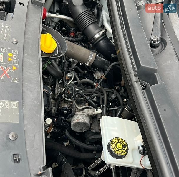 Фото Renault Master з оголошення AUTO.RIA