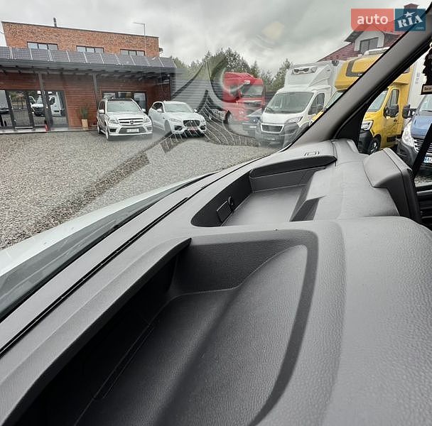Фото Renault Master з оголошення AUTO.RIA