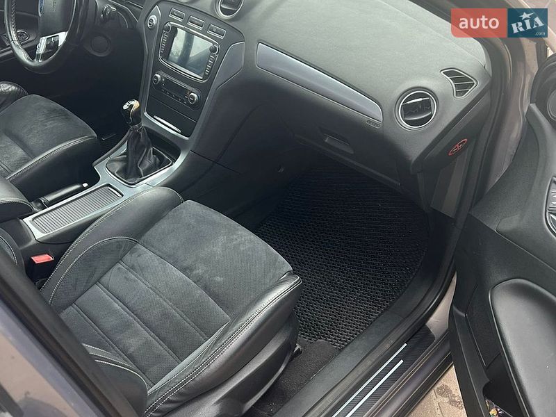 Фото Ford Mondeo з оголошення AUTO.RIA