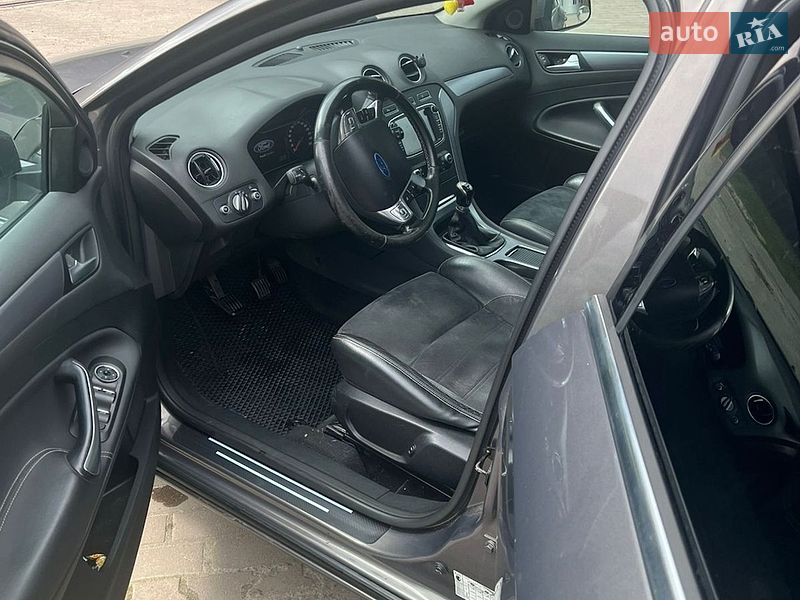Фото Ford Mondeo з оголошення AUTO.RIA
