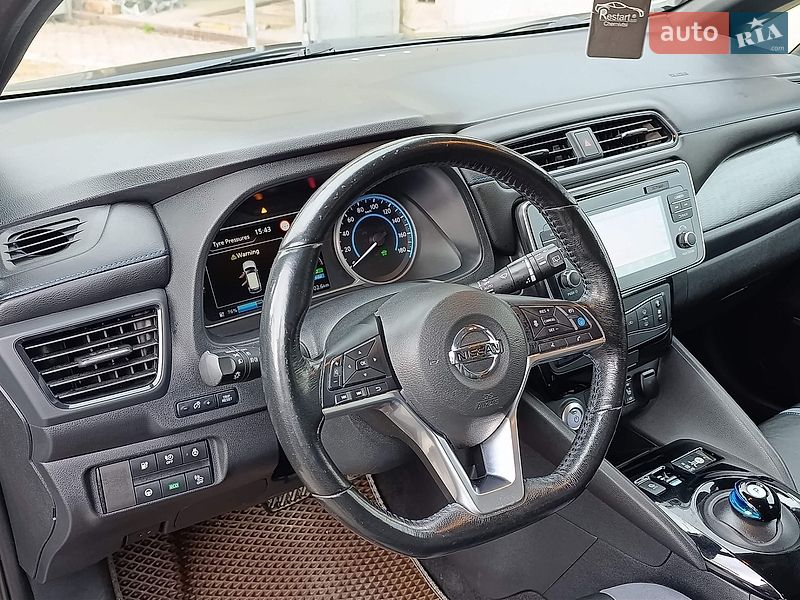 Фото Nissan Leaf з оголошення AUTO.RIA