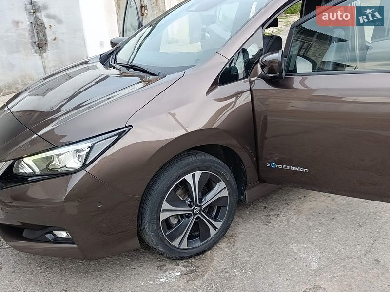 Фото Nissan Leaf з оголошення AUTO.RIA