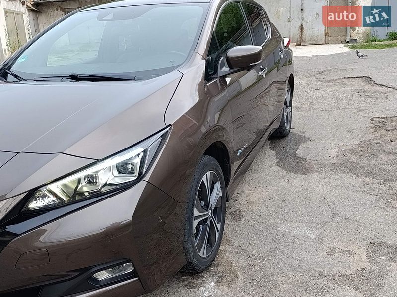 Фото Nissan Leaf з оголошення AUTO.RIA