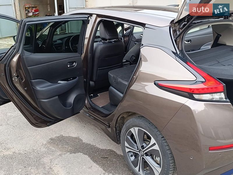 Фото Nissan Leaf з оголошення AUTO.RIA