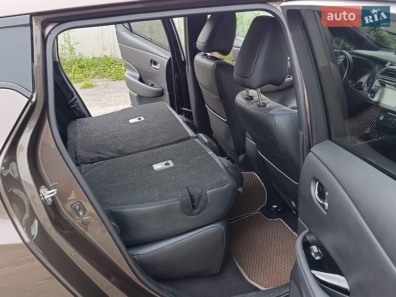 Фото Nissan Leaf з оголошення AUTO.RIA