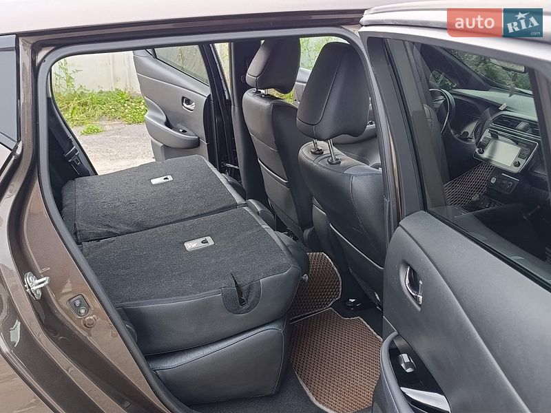 Фото Nissan Leaf з оголошення AUTO.RIA