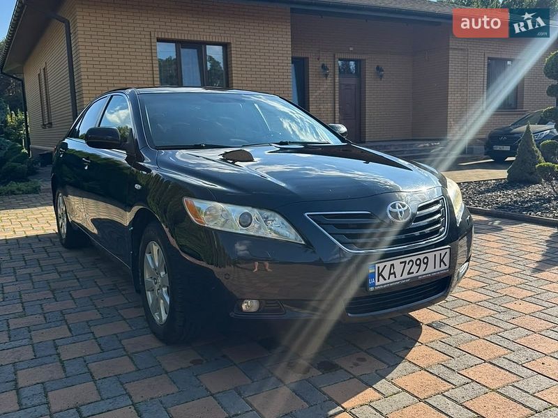 Фото Toyota Camry з оголошення AUTO.RIA
