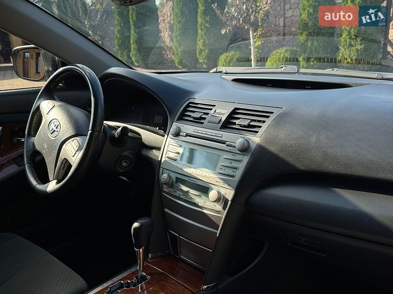 Фото Toyota Camry з оголошення AUTO.RIA