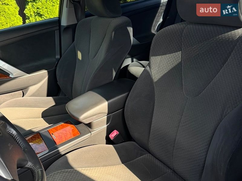 Фото Toyota Camry з оголошення AUTO.RIA