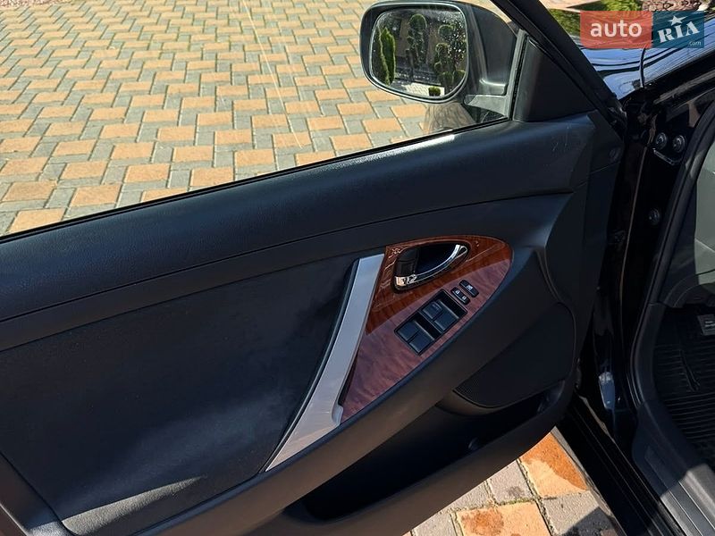 Фото Toyota Camry з оголошення AUTO.RIA