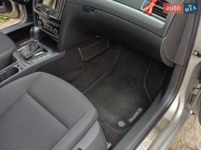 Фото Skoda Superb з оголошення AUTO.RIA