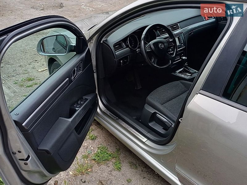 Фото Skoda Superb з оголошення AUTO.RIA