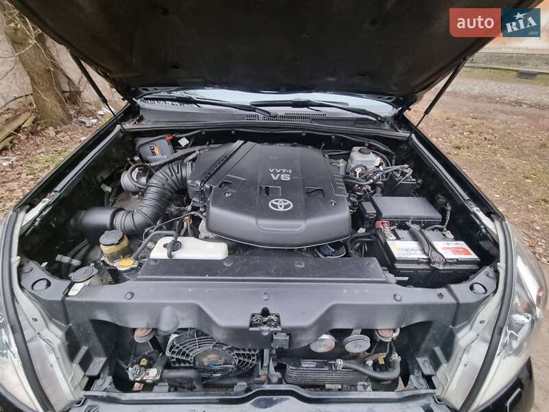 Фото Toyota Land Cruiser Prado з оголошення AUTO.RIA