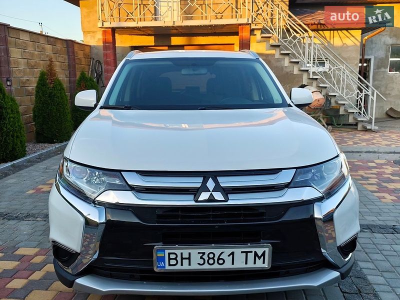 Фото Mitsubishi Outlander з оголошення AUTO.RIA