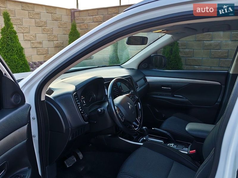 Фото Mitsubishi Outlander з оголошення AUTO.RIA