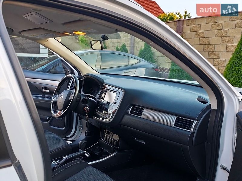 Фото Mitsubishi Outlander з оголошення AUTO.RIA