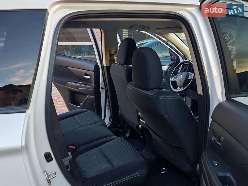 Фото Mitsubishi Outlander з оголошення AUTO.RIA