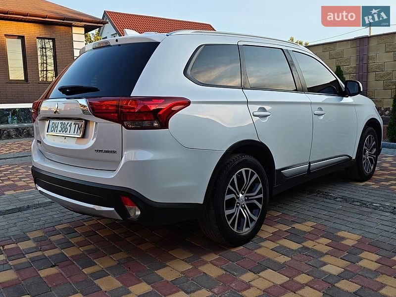 Фото Mitsubishi Outlander з оголошення AUTO.RIA