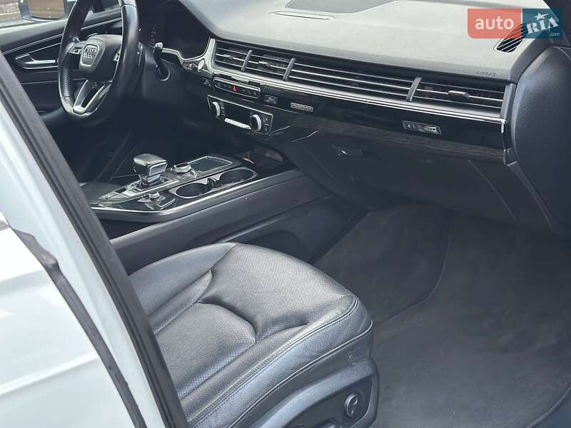 Фото Audi Q7 з оголошення AUTO.RIA