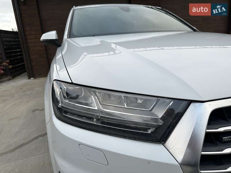 Фото Audi Q7 з оголошення AUTO.RIA