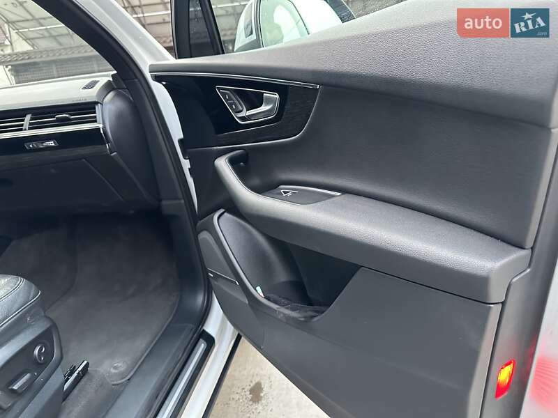 Фото Audi Q7 з оголошення AUTO.RIA